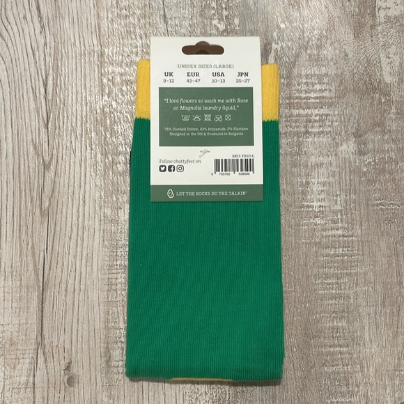 Frida Kahlo Día de los Muertos Crew Socks - - Picture 2 of 2